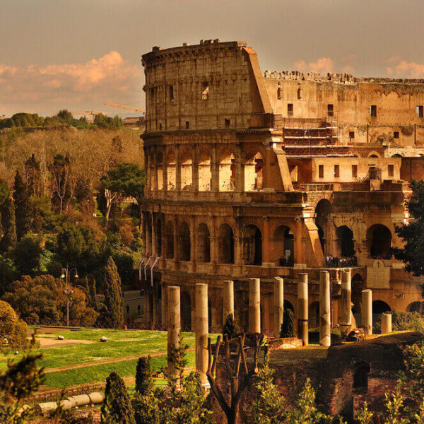 Czym różni się teatr współczesny od starożytnego?